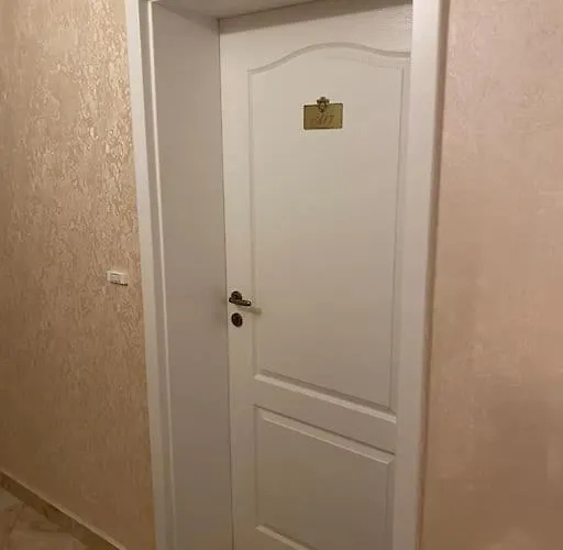 In A Luxurious Complex In Sunny *