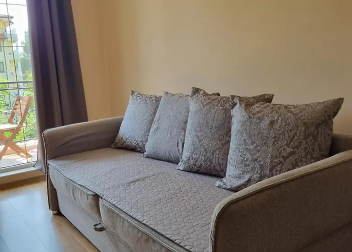 In A Luxurious Complex In Sunny Appartement *